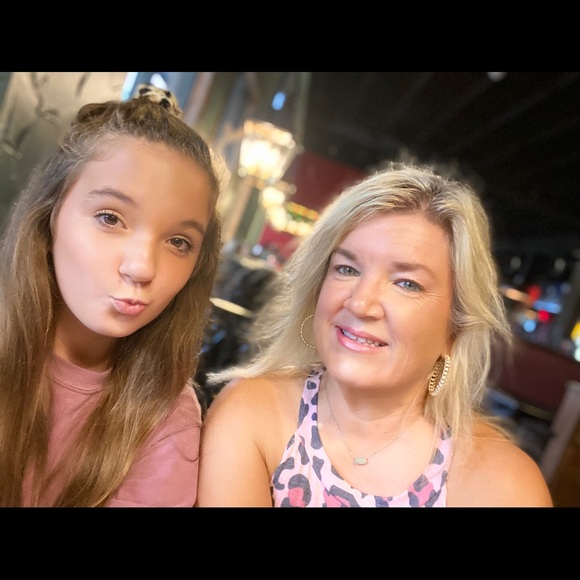 Meet your Posher, Pam - Picture 1 of 1